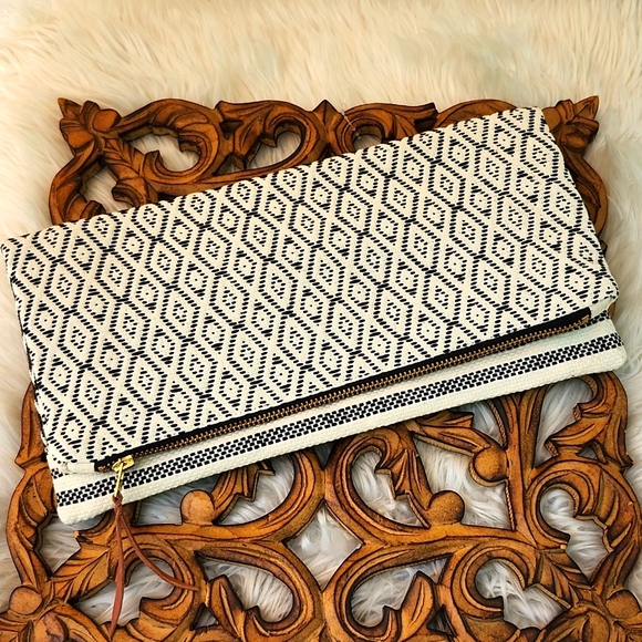 NWOT ANTHROPOLOGIE TRIBE ALIVE TEXTILE FOLDOVER CLUTCH - Picture 6 of 9